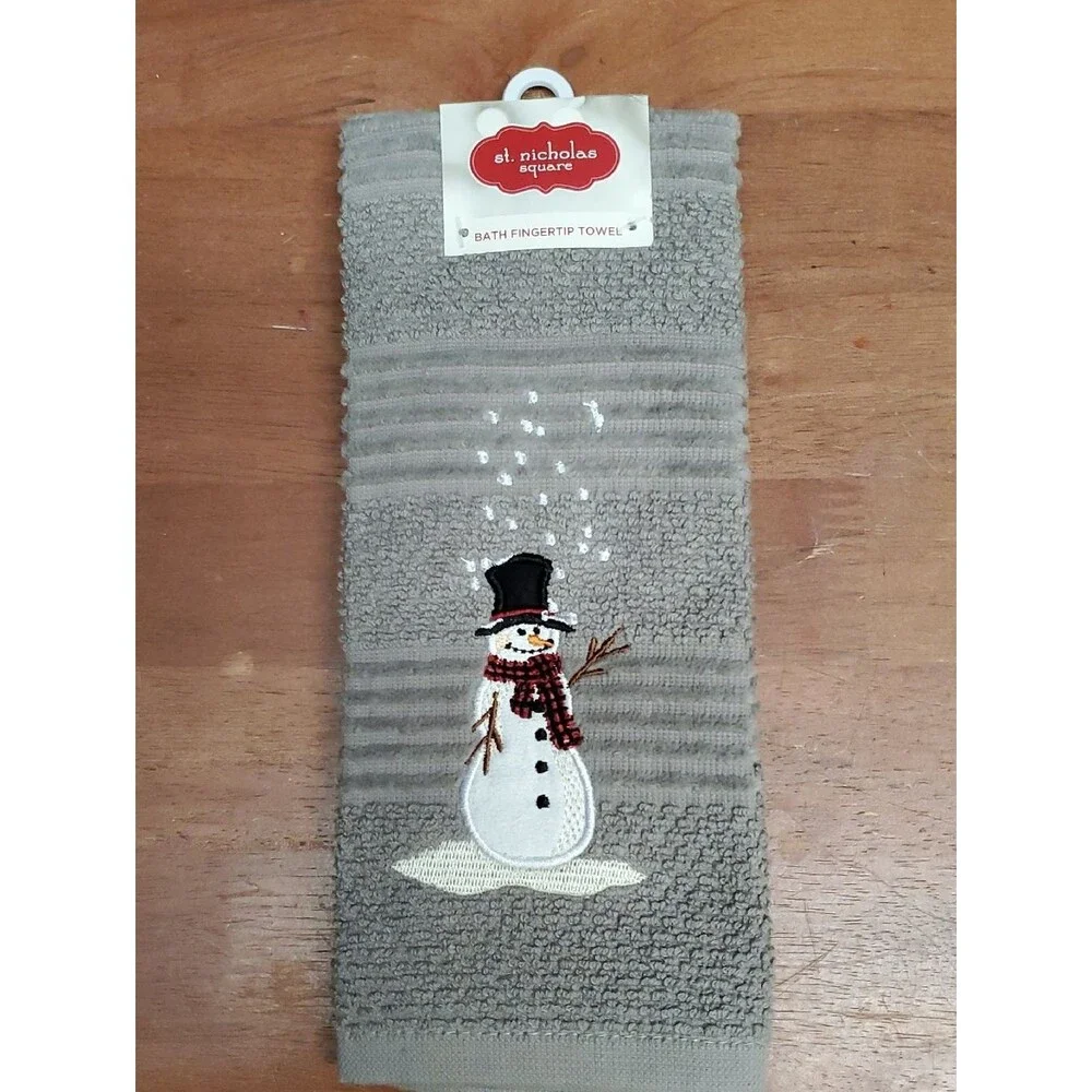 St. Nicholas Square Bath Fingertip Towel Snowman